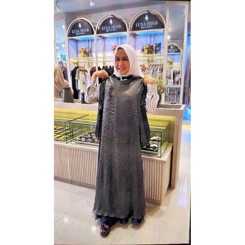 luxury dark grey gala dress...mewah ringan elegant and simple,byluna hijab