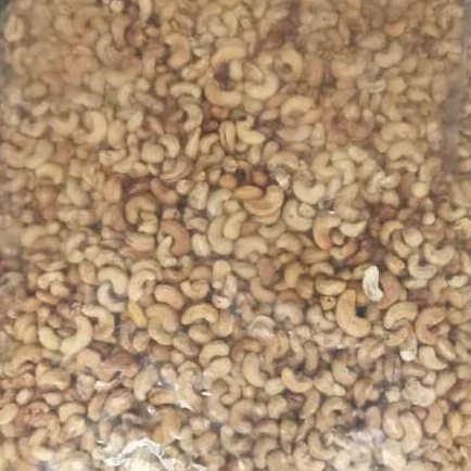 

Kacang Mede Mentah 1Kg Mete Murah Utuh Standar ( SW )