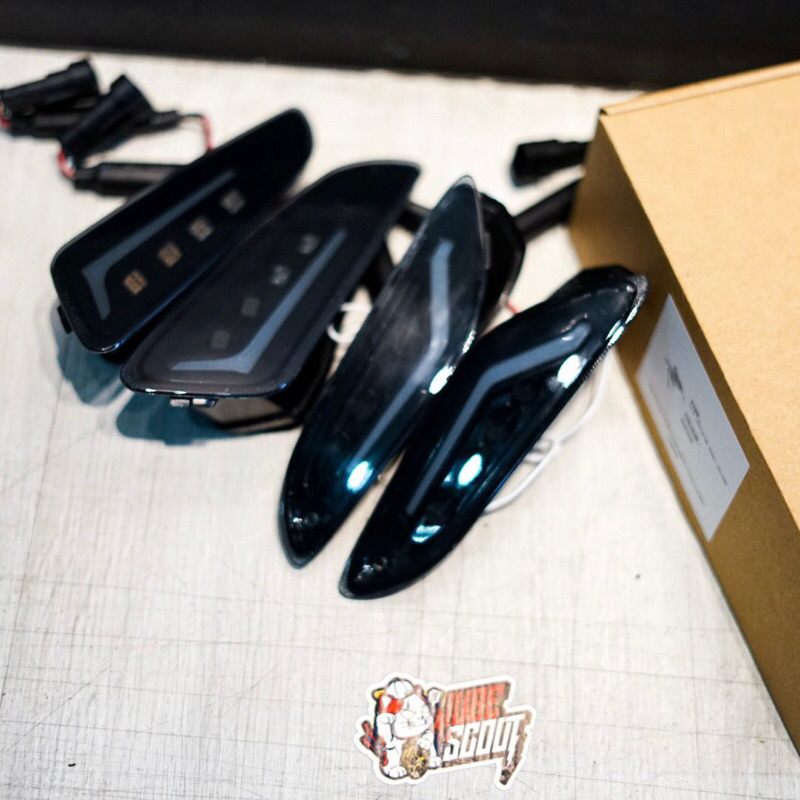 Sein Running Model Zelioni Anniversary 10Th Vespa Sprint Primavera - Smoke