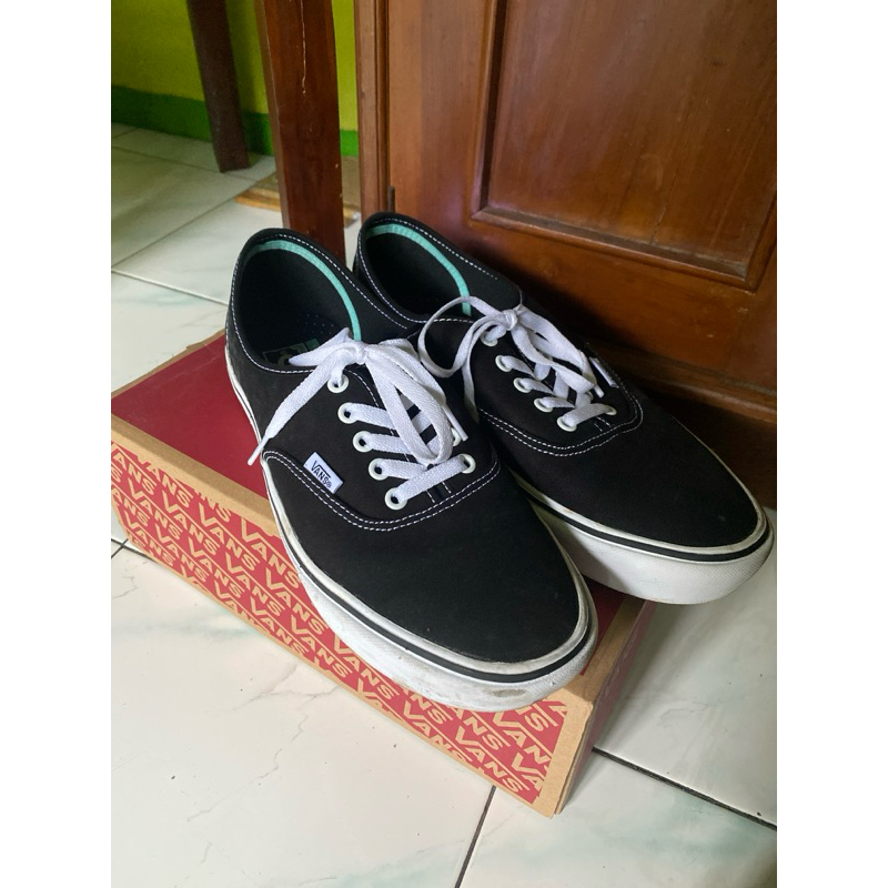 Sepatu Vans Comfycush Aut