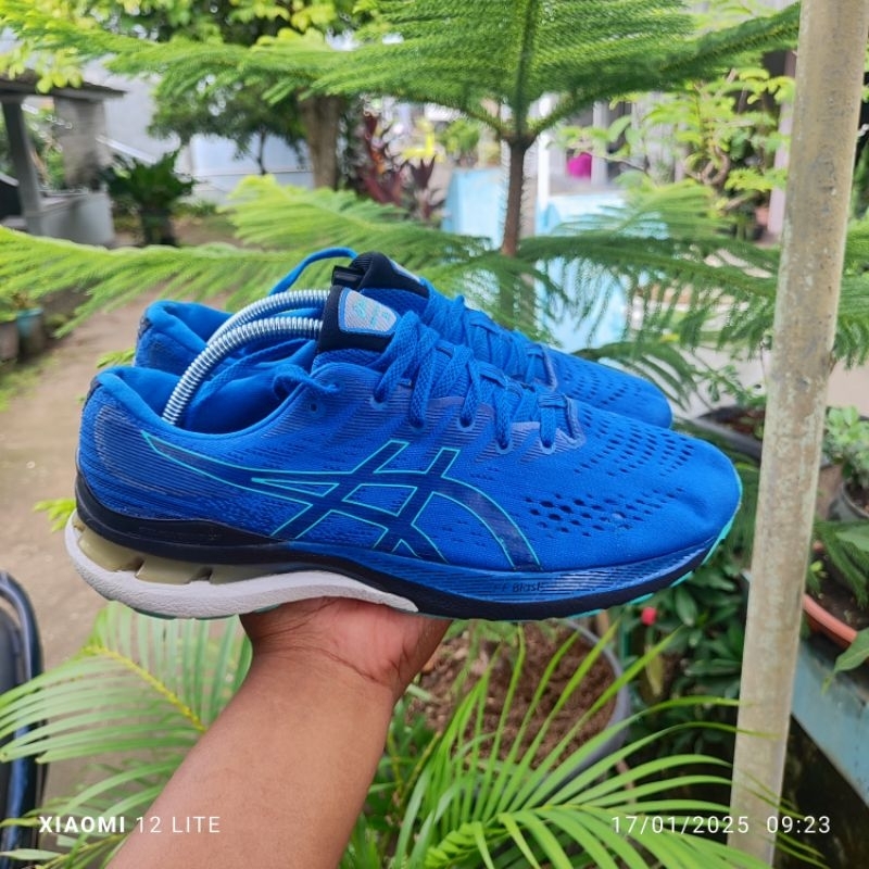 Sepatu Asics gel kayano 28 running biru