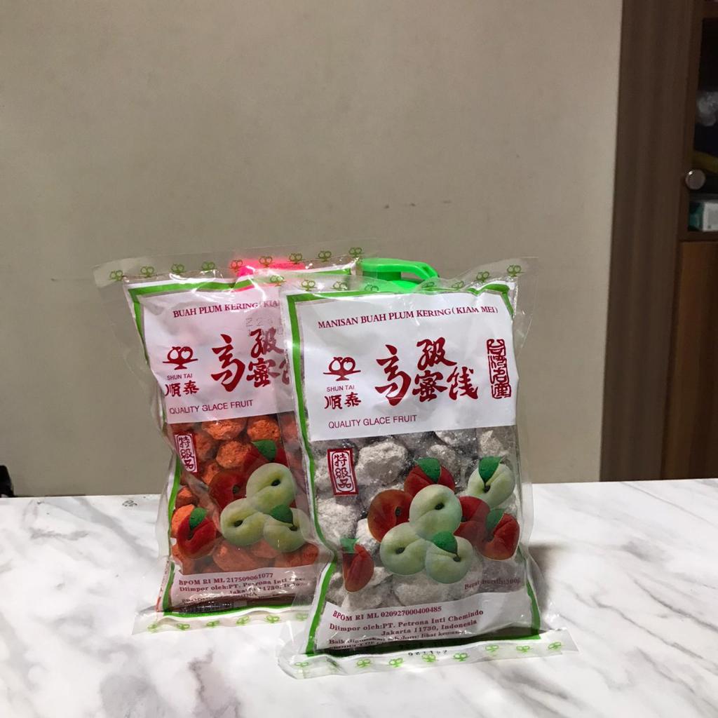 

Shun Tai Kiam Mei / Manisan Buah Plum Kering / Merah / Putih // 300gr