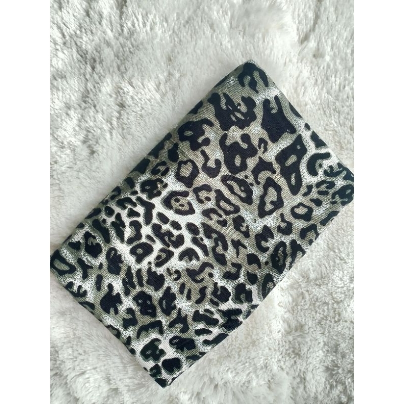 KAIN SANTUNG MOTIF LEOPARD