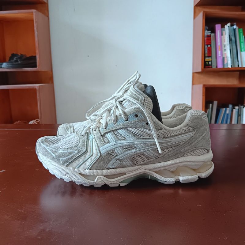 Asics Gel Kayano 14 Cream Abu Sepatu Sneakers Running Unisex Second Original