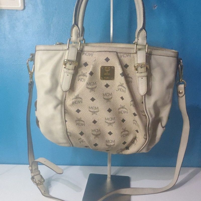 preloved original authentic mcm sling shoulder