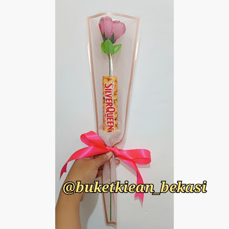 

buket coklat Silverqueen 25gram / buket coklat/ buket hari guru/ buket valentine/ buket hari ibu/ buket wisuda/ buket Snack/ buket mawar setangkai