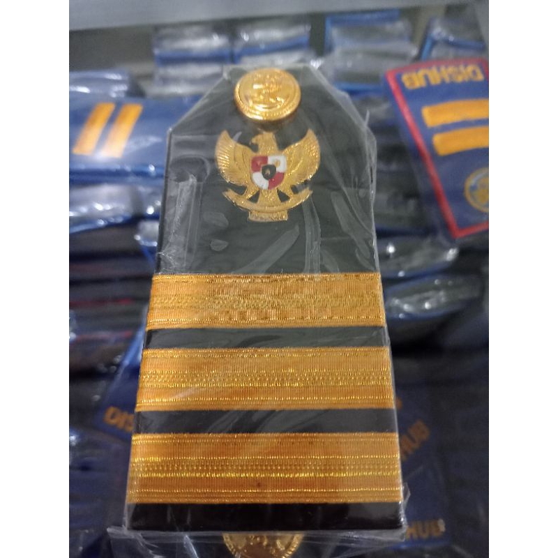 pangkat PDU evolet pelayaran kancing balok 3