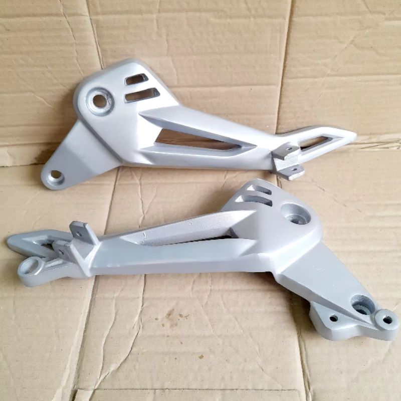 FOOTSTEP POSTEP BELAKANG SUPRA X 125 DD ORIGINAL BAHAN TEBAL