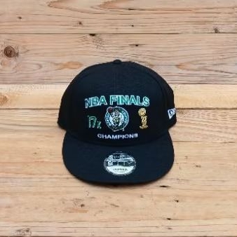 TOPI NEW ERA SNAPBACK NBA FINALS CHAMPION BOSTON CELTIC BLACK ORIGINAL