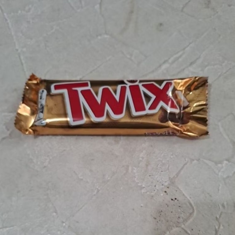 

TWIX CHOCOLATE BAR 50 GR
