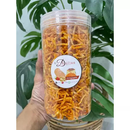 

Makanan Camilan Kentang Mustofa Kering Pedas Manis Renyah Tanpa Campuran Msg Kemasan 100 ml
