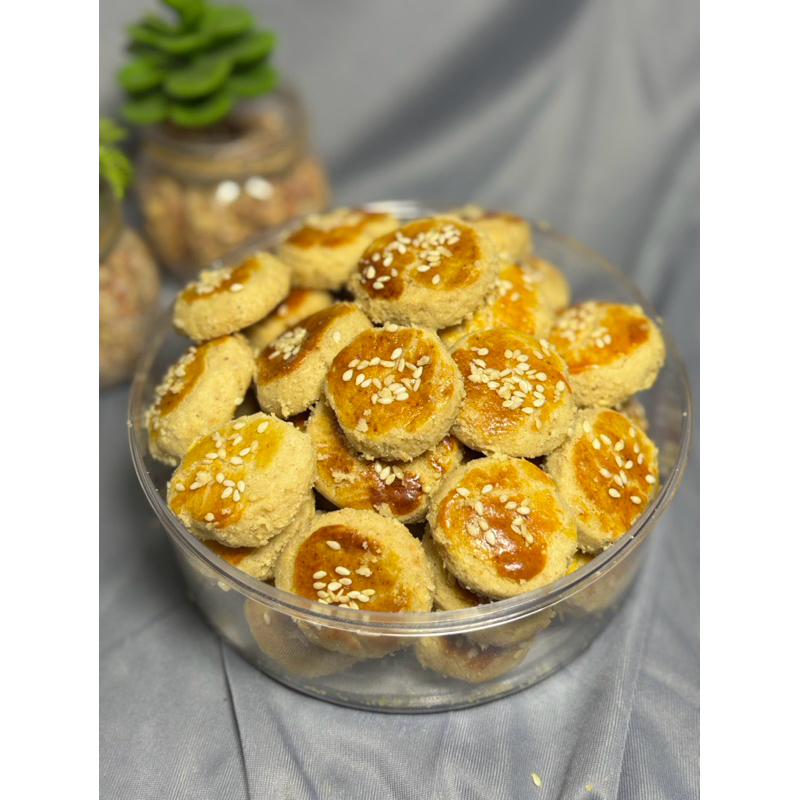 

KUE KACANG PREMIUM KUE KERING LEBARAN | Riyu’s cookies