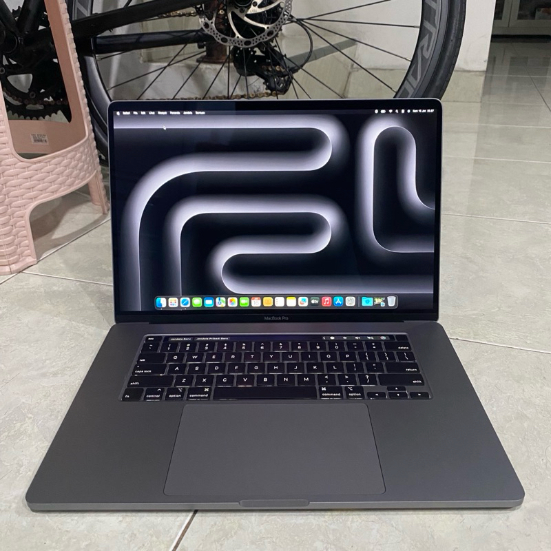 MacBook Pro 2019 16 inch i9 32/512 GB