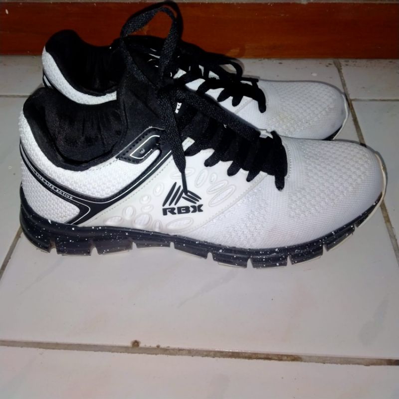 PRELOVED SEPATU RBX ORI USA CEK DESKRIPSI