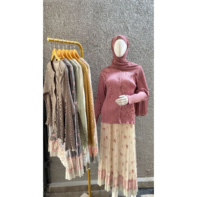 MAINY | Rosella Printed Pleats Skirt | Pleatsi Cardi