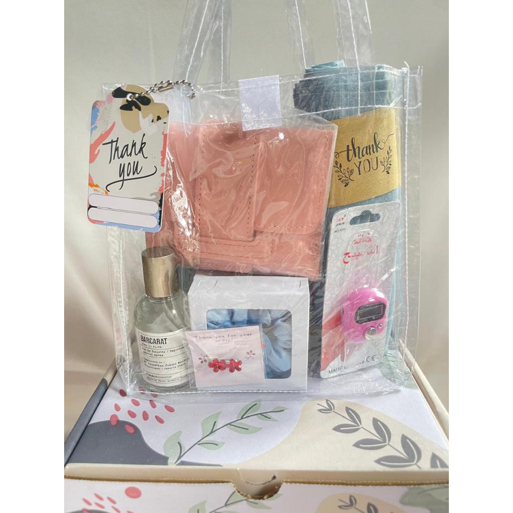 

Gift Hijab Hampers Tas Mika Transparan