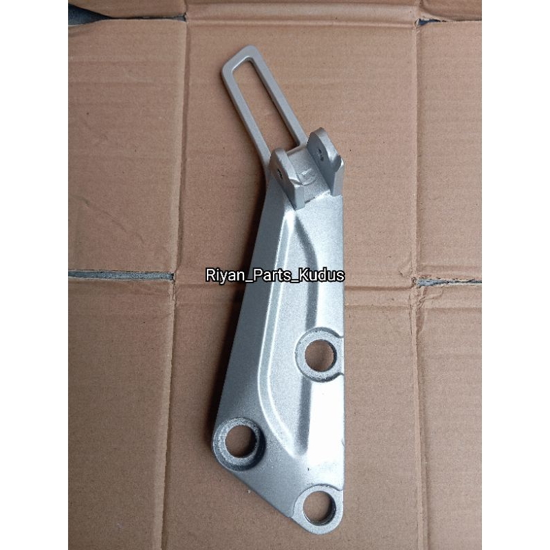 fotstep pijakan kaki belakang kiri honda supra x lama supra fit lama original