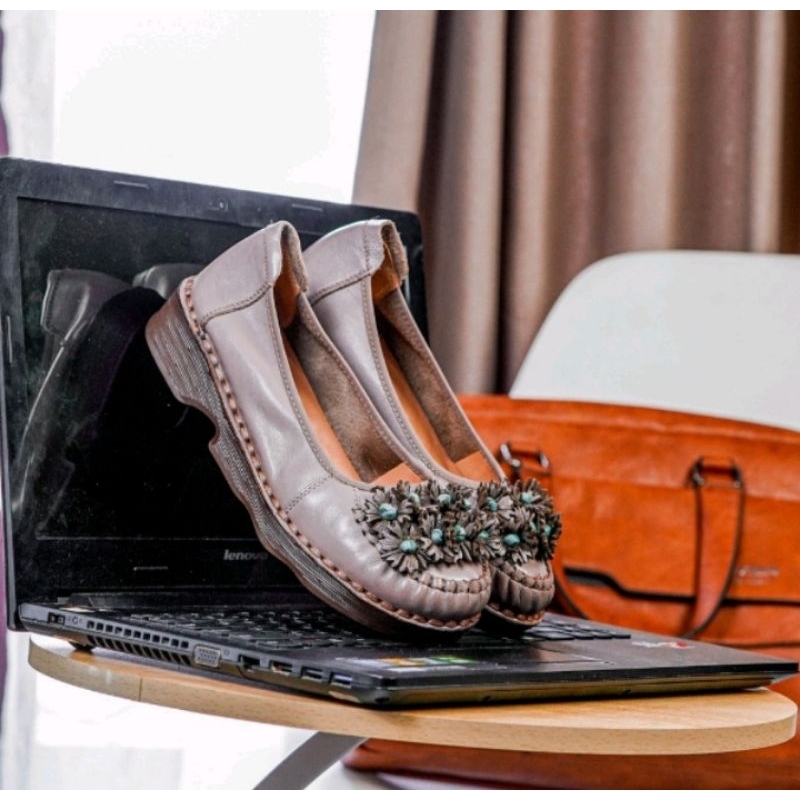 SEPATU KULIT POLLUX/SEPATU FLAT KEKINIAN POLLUX DQ738