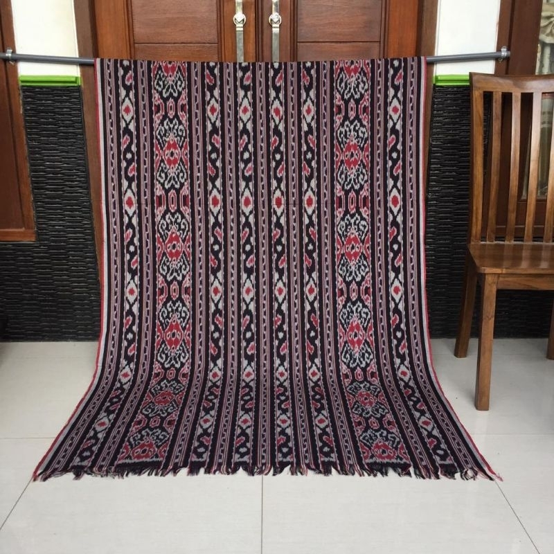 TENUN BLANGKET MOTIF MALUKU 