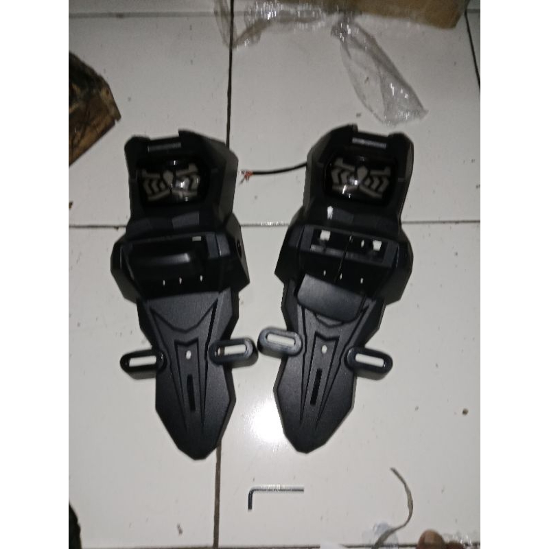 Spakbor belakang yamaha wr155 ada minus sedikit stoplamp yamaha wr155 full set spakbor belakang yama