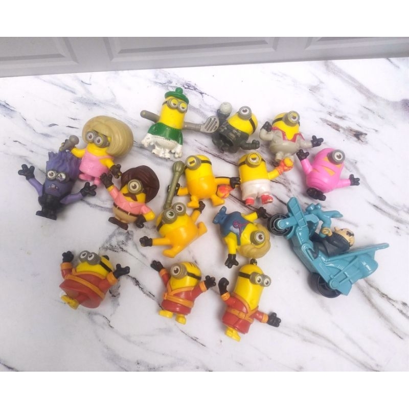 Minion Figure Set McD dan Funko Figur Mainan Bekas Happy Meal