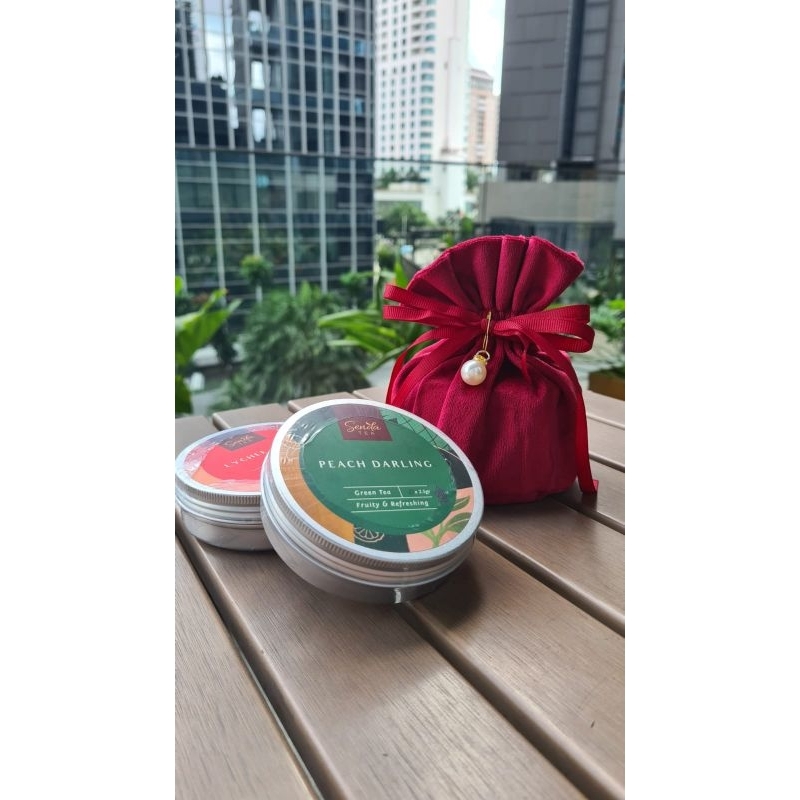 

SendaTea ELSA POCKET Artisan Tea Gifts | Peach Darling | Lychee Amore | Green Tea | Black Tea | Fruit Tea | Peach Tea | Lychee Tea | Teh Indonesia | Gift | Souvenir
