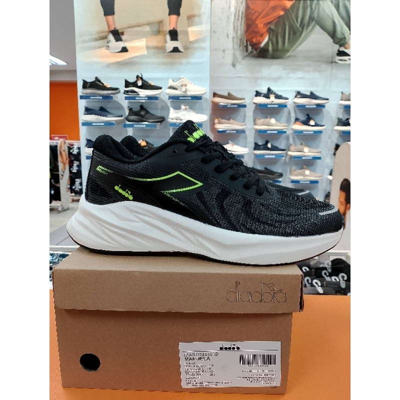 Diadora Black Manuela Running