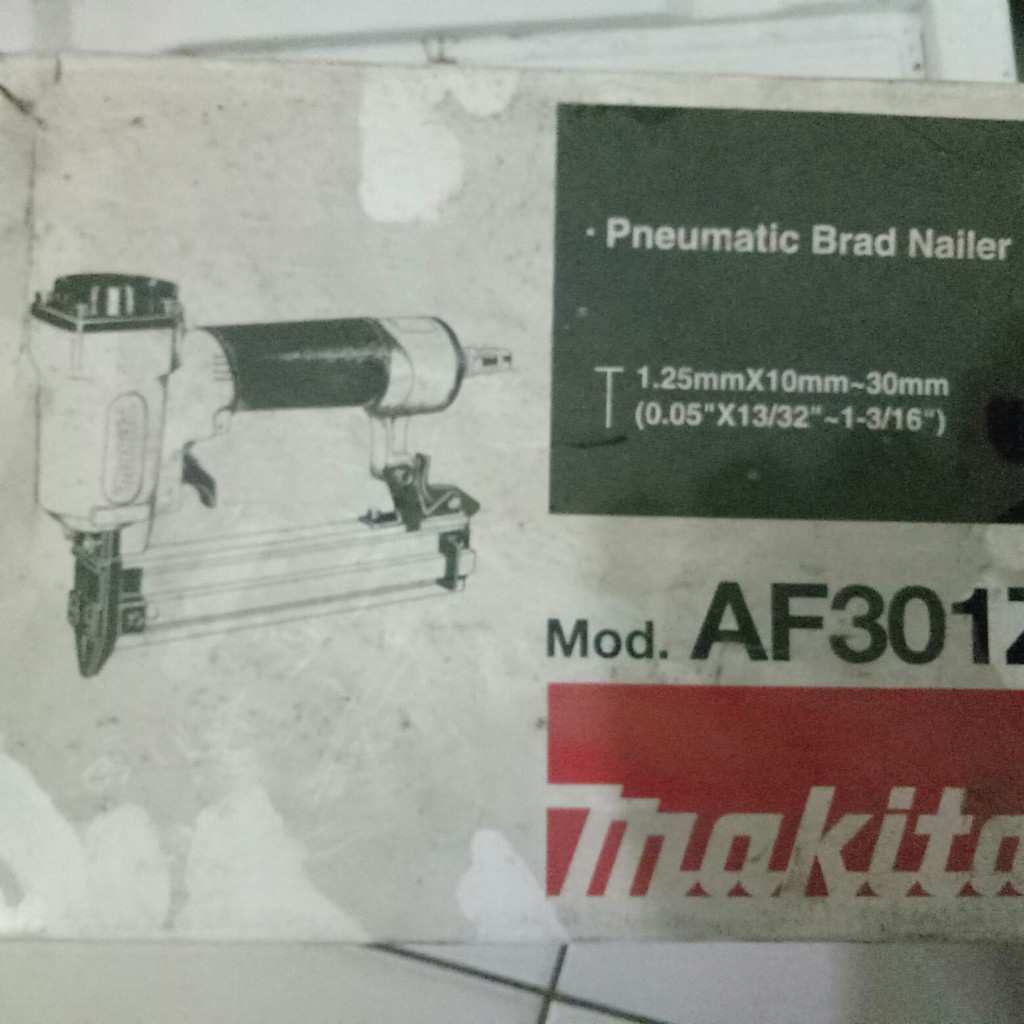 Mesin Paku Tembak Makita AF301Z
