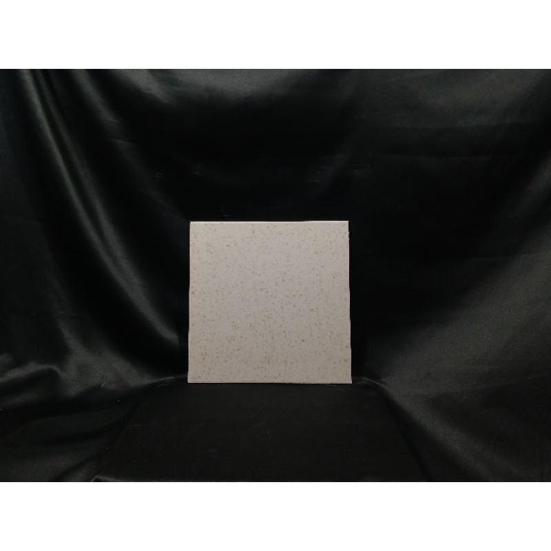 KERAMIK LANTAI KASAR 30X30 TERAZZO WHITE