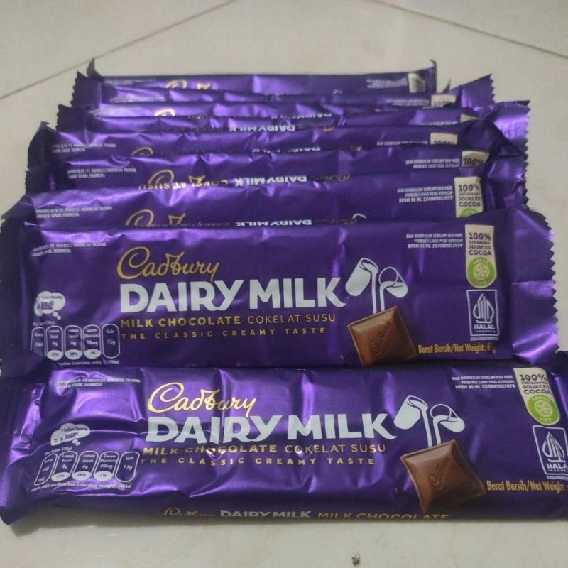 

Cadbury Dairy Milk original Ukuran 62 gram (10 pcs)