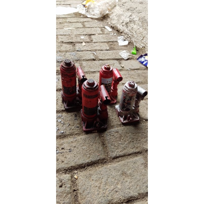 dongkrak mobil carry grandmax colt bekas 2 ton