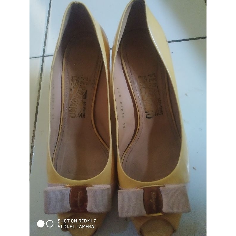 sepatu wanita branded preloved