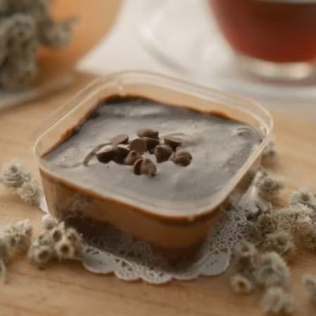 

Mini Desserts Box | Mini Classic chocolate Cake by Delany Desserts