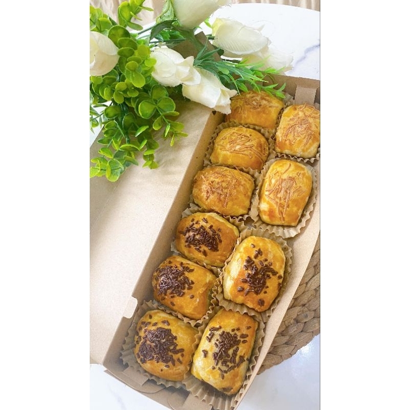 

Bolen pisang Queera tidak ready stok. Pre order ya