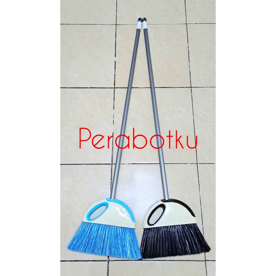 Hommy Sapu Femilia 9302 / Sapu Nilon Gagang Panjang / Sapu Ijuk