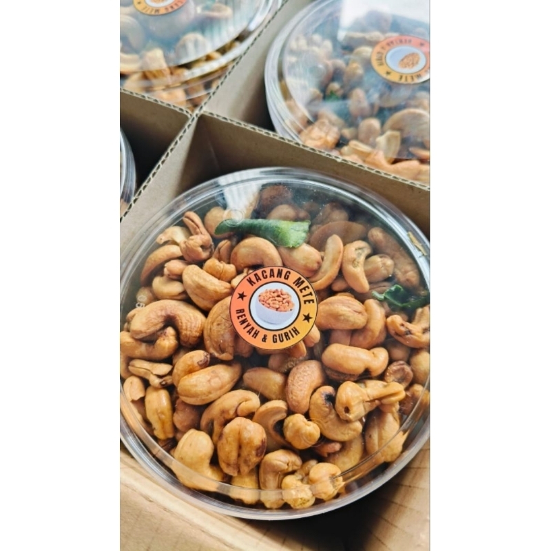 

Kacang Mete Utuh