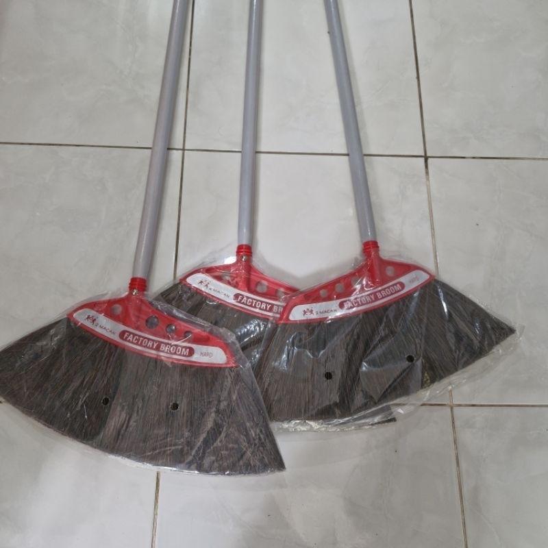 Sapu Ijuk 2 Macan Asli Kuat Gagang Panjang