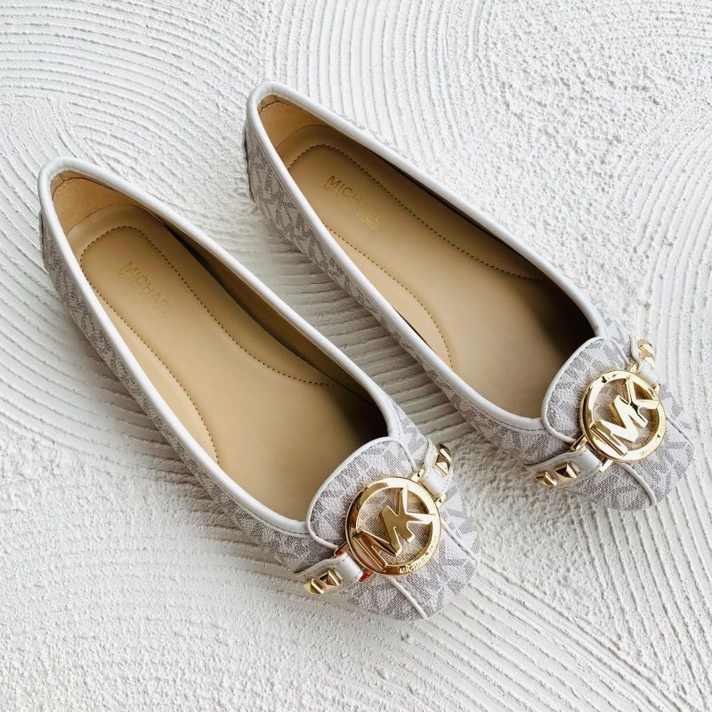 Sepatu MK FULTON Michael Kors Fulton Signature Vanilla
