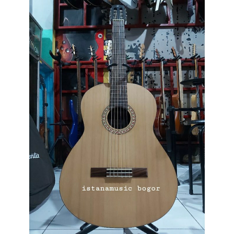 Gitar akustik elektrik CLASSIC Nylon GENTA C200E Original