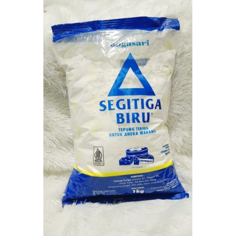 

tepung terigu segitiga biru protein sedang kemasan 1kg