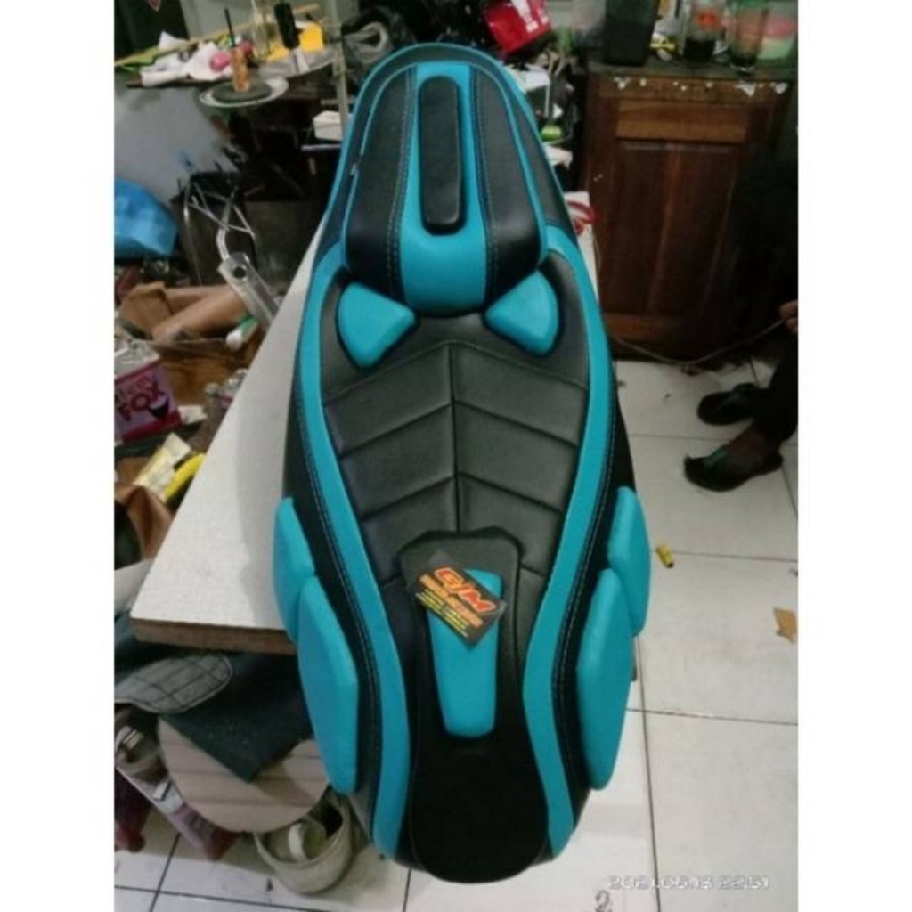 JOK VARIO 160 CUSTOM MODEL RETRO HITAM BIRU BAHAN PREMIUM-JOK VARIO 160 CUSTOM
