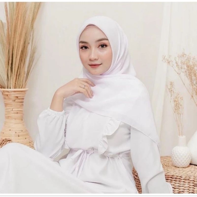 PARIS PREMIUM WARNA PUTIH HIJAB SEGI EMPAT VOAL ANTI LETOY
