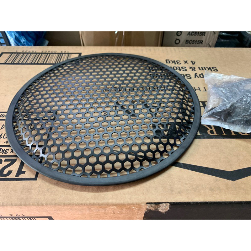 Grill / penutup speaker 10in besi import