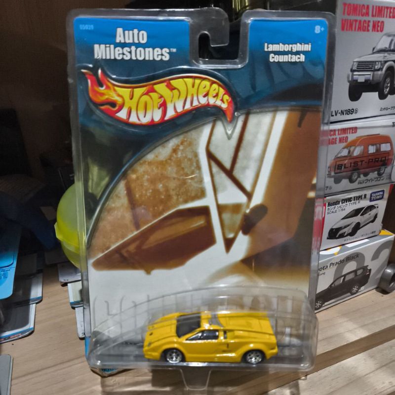 Hot Wheels Lamborghini Countach Auto Milestones Kuning Yellow