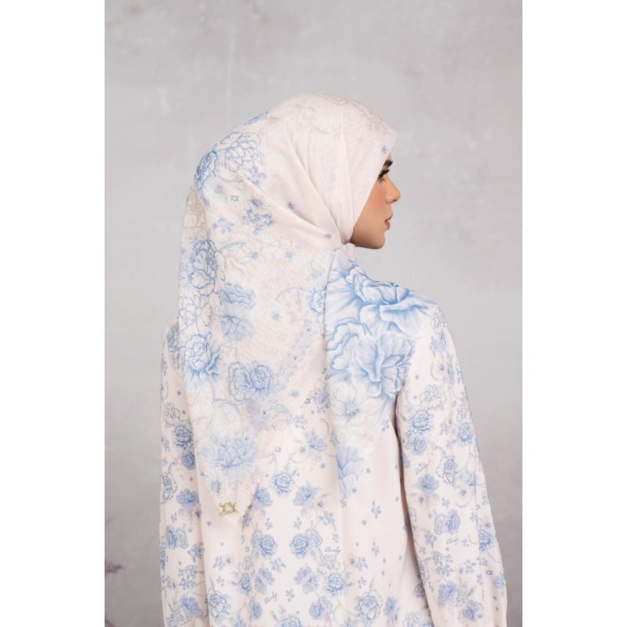 Marjorie Scarf Wearing Klamby Sale