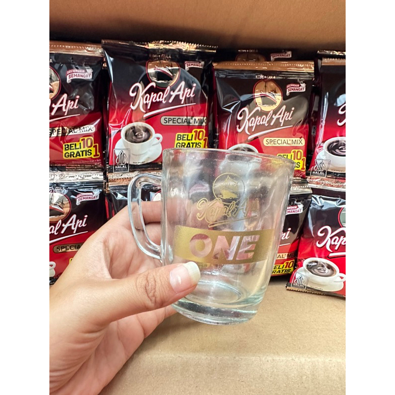 

Hadiah gelas Kapal Api Special Mix 11 sachet + 1Gelas ( Kopi+Gula )