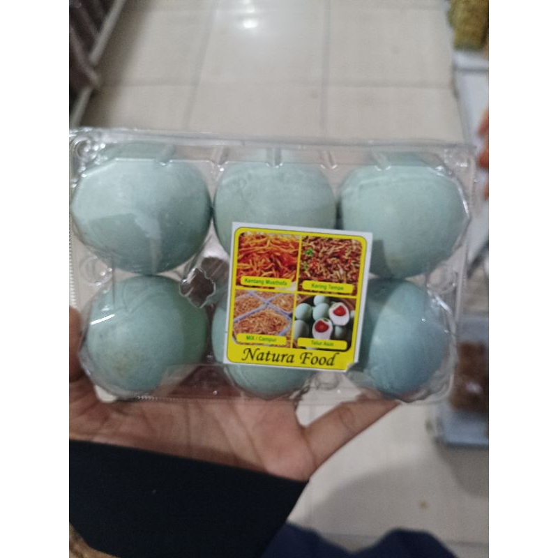 

Telur asin kemasan mika isi 6 butir