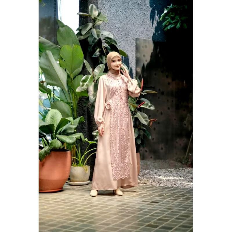 Outer Rompi gelliter Mutiara payet