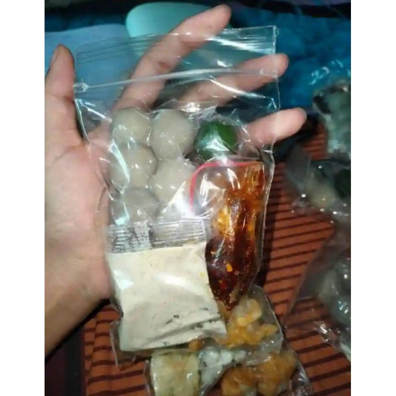 

Paket boci chili oil
