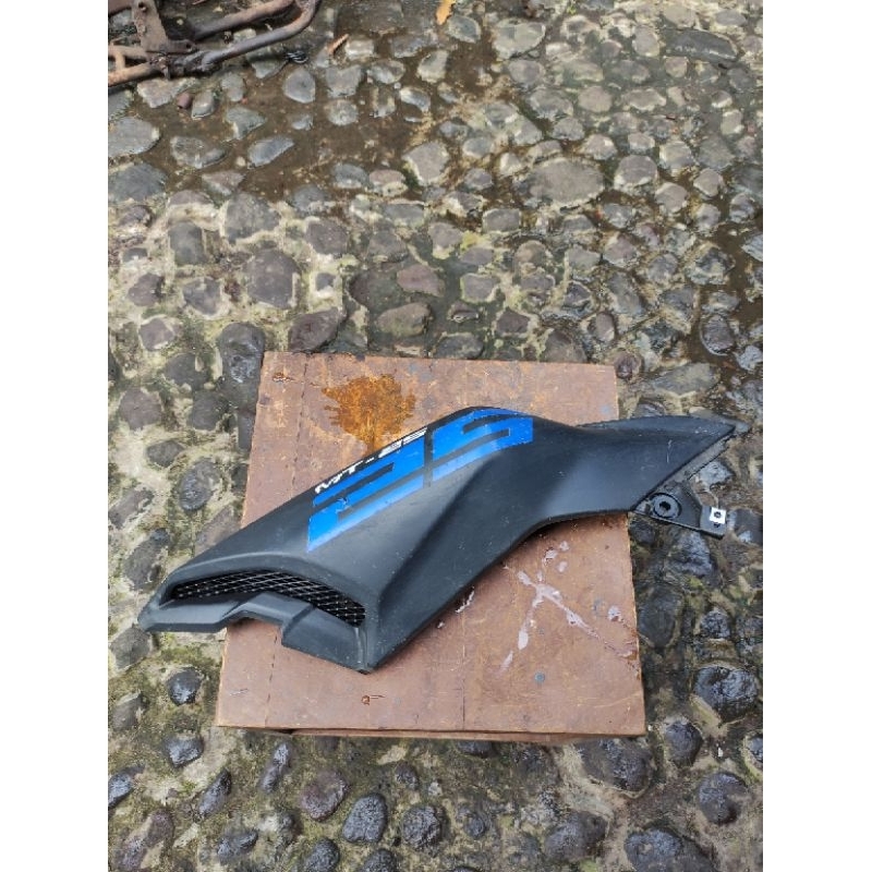 cover tangki airscoop yamaha mt125 original